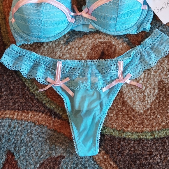 Rene Rofe Blue Lace Thong - Picture 7 of 8